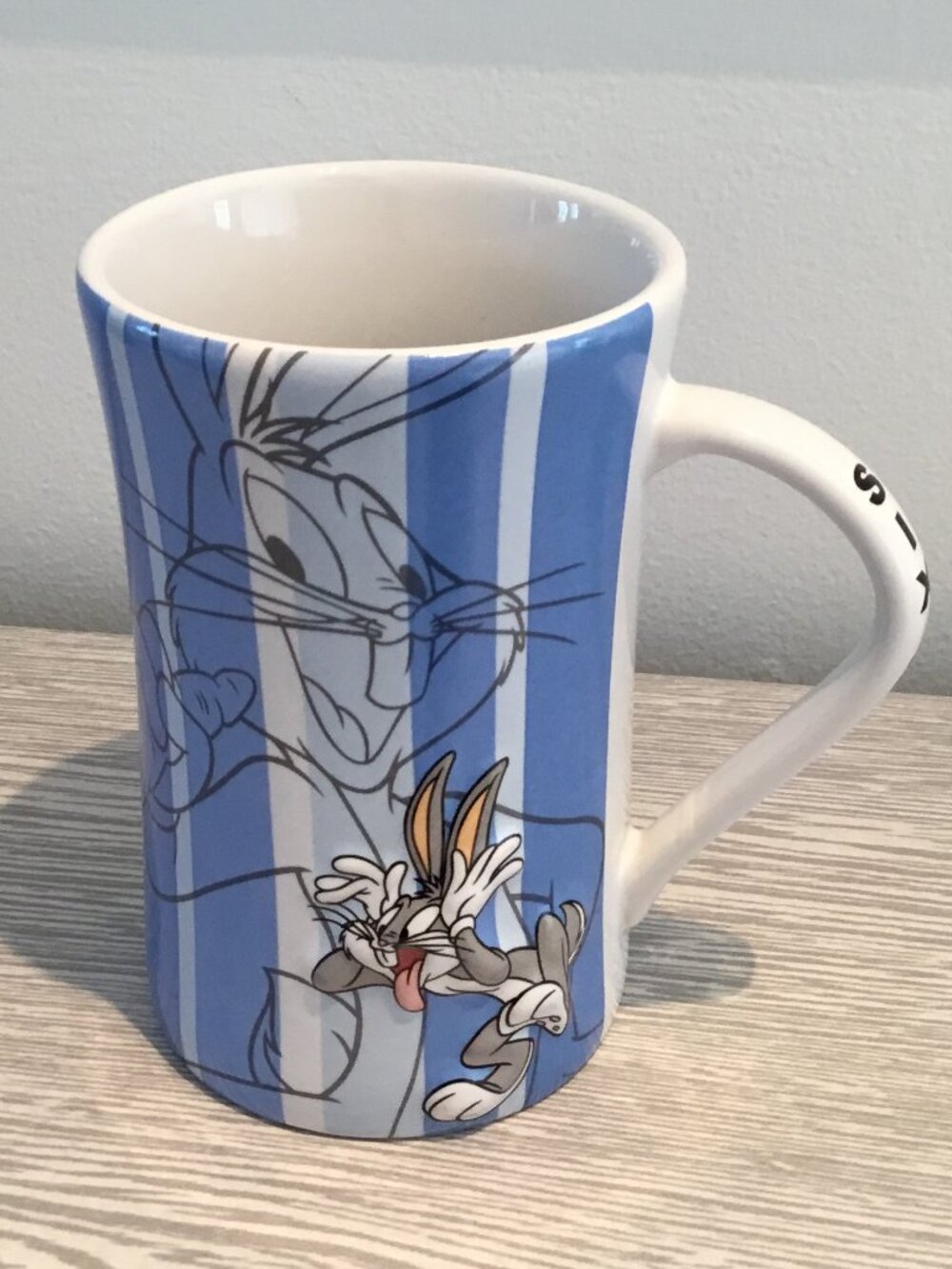 Bugs Bunny Looney Tunes 3D Embossed Six Flags Mug Warner Brothers